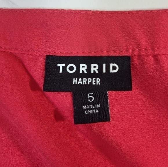 Torrid Harper Georgette Pullover 3/4 Sleeve Blouse - Picture 9 of 9